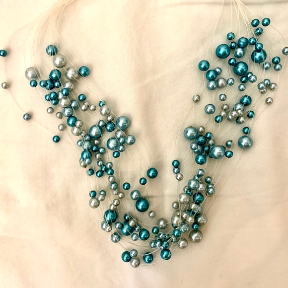 Vintage Unique Floating Pearl Necklace - Picture 3 of 6